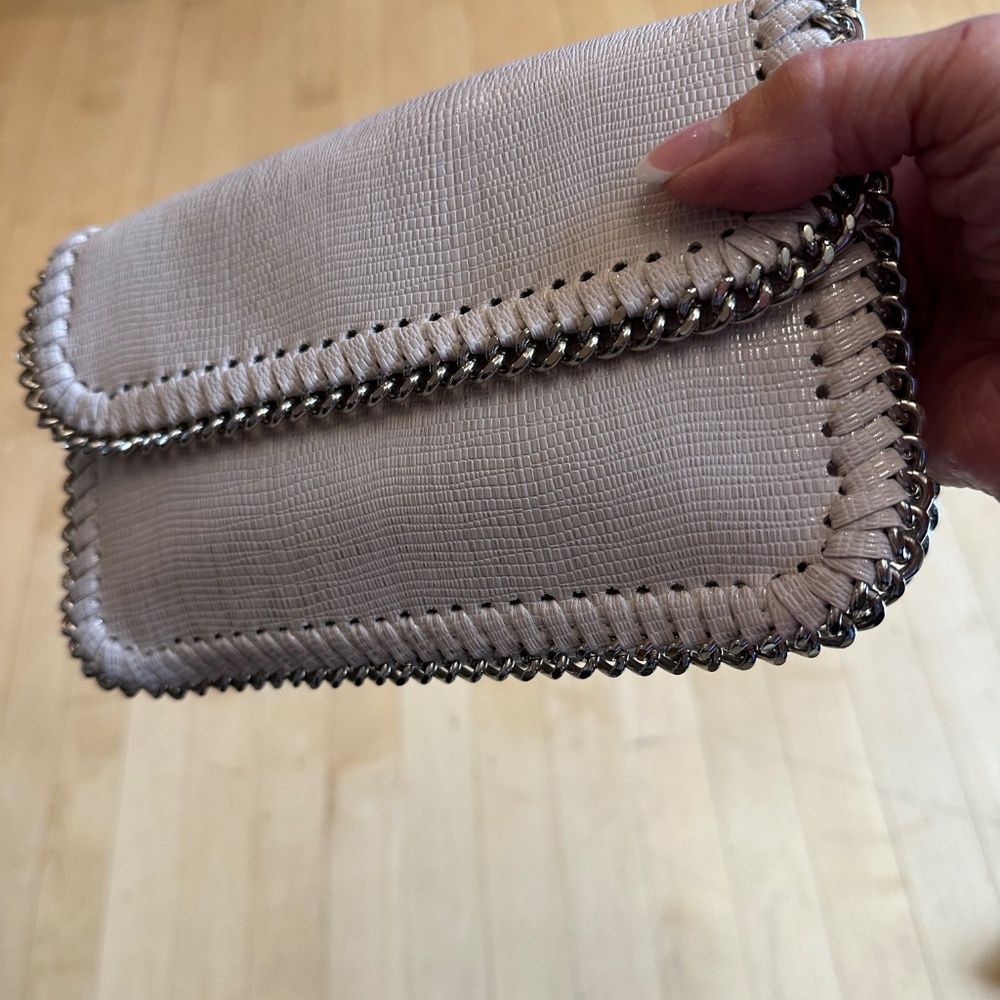 Sondra Roberts Squared beige silver shimmer crossbody/clutch, L1047 - Picture 9 of 10